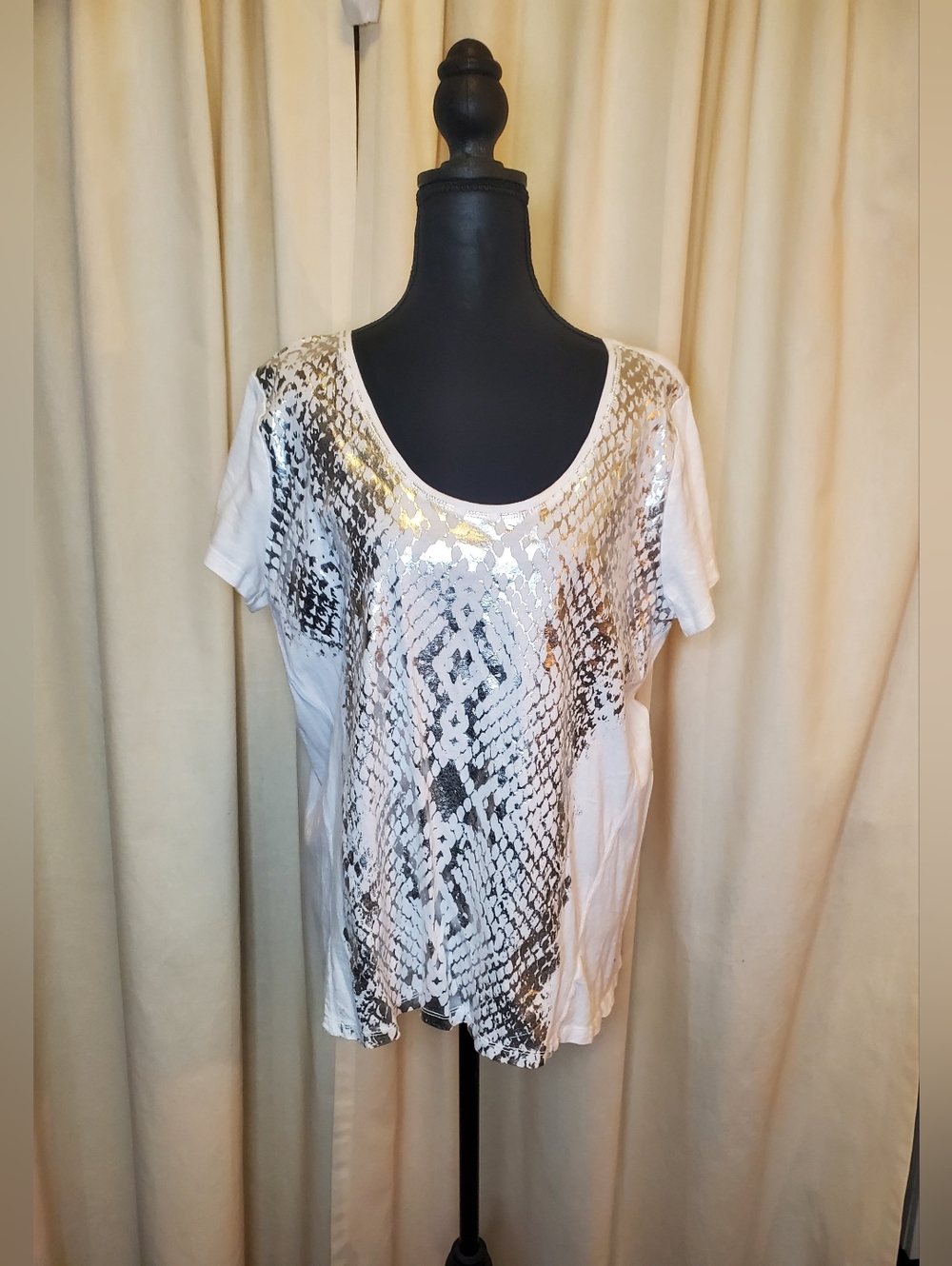 DKNY White Short-Sleeve Silver Metallic Snake-Print Top